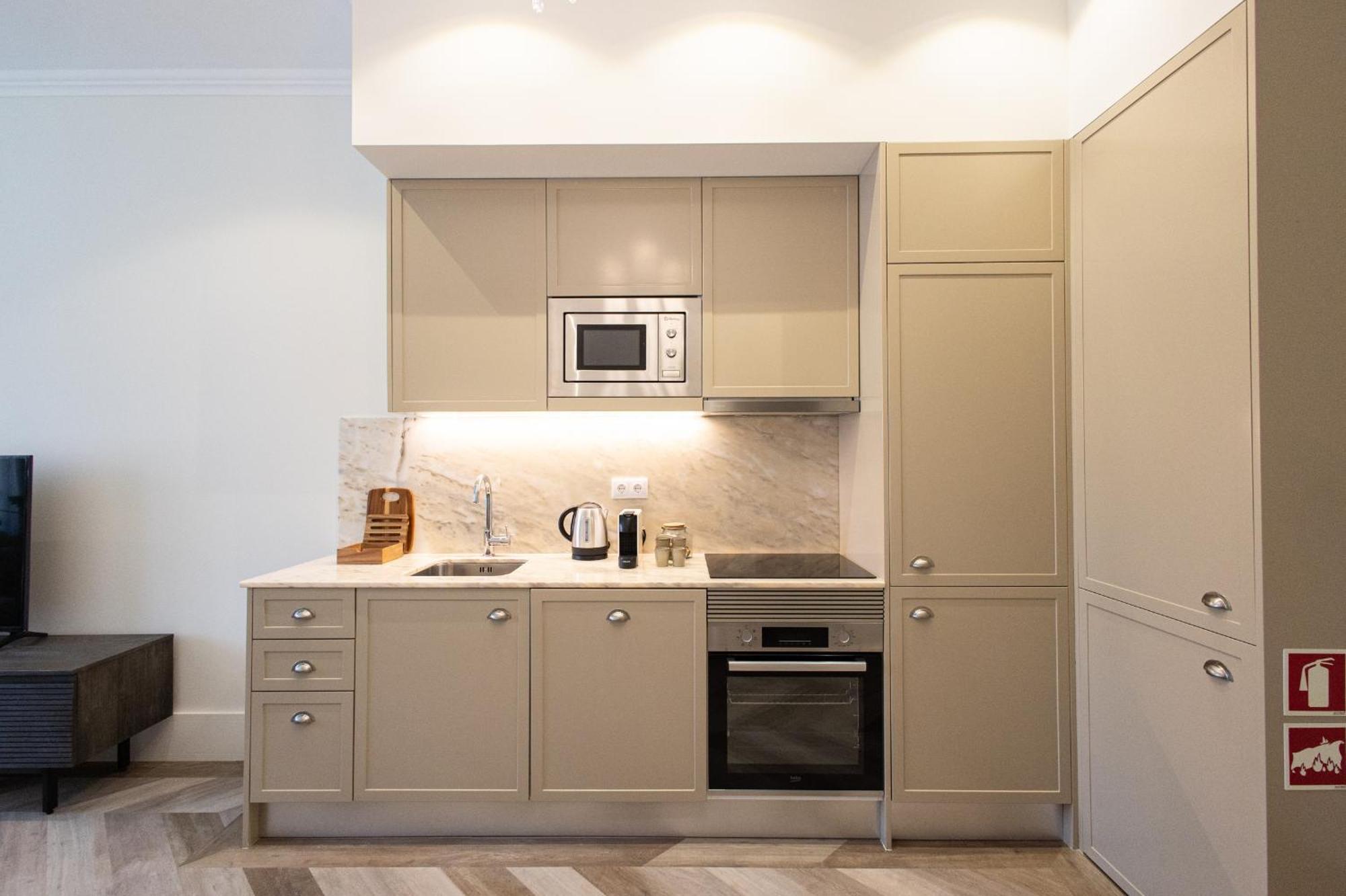 19 Nineteen Suites - Espinho Эшпинью Номер фото